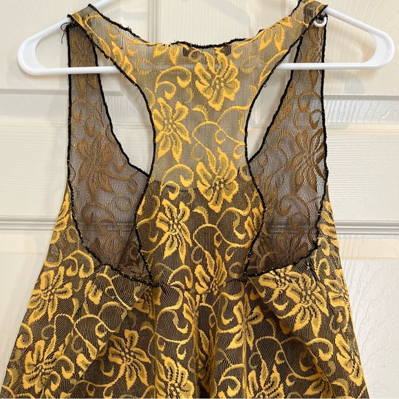HEART 2 HEART yellow lace top - Picture 5 of 6